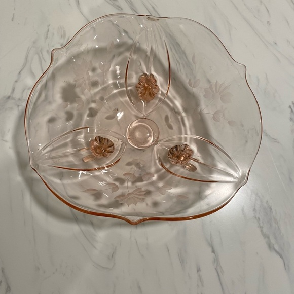 1930s Lancaster Glass three scrolled feet pink depression glass bowl - Picture 2 of 5